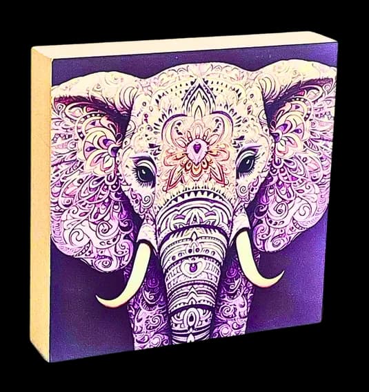 Spirituelle Wanddeko aus echtem Holz